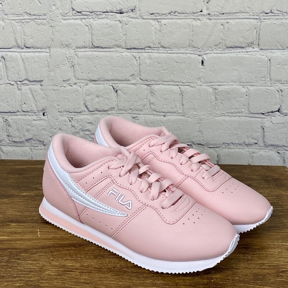 NWT pink leather FILA sneakers - Picture 6 of 14